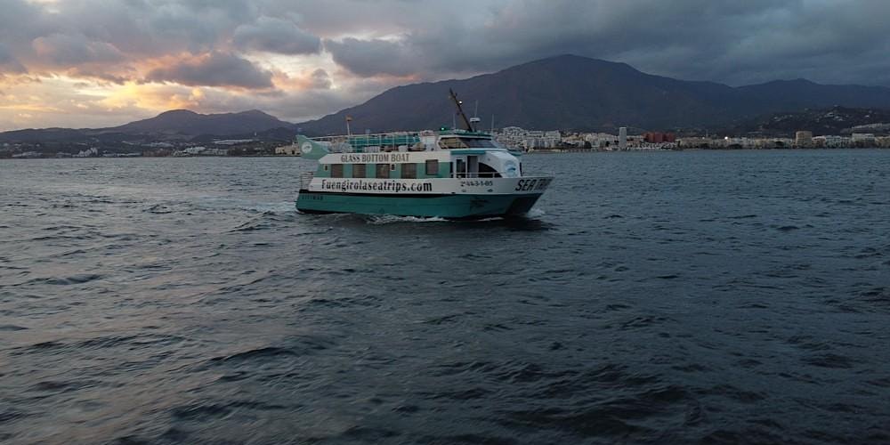 Fuengirola – Sunset on Boat, music + Glass of Cava