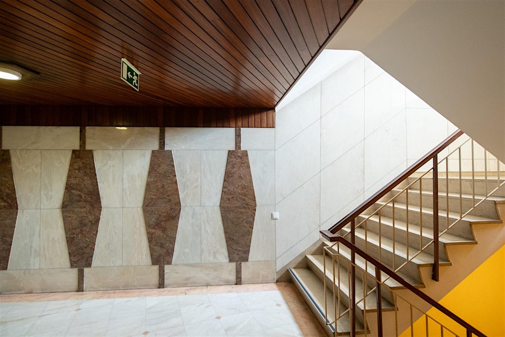 “Tridente” : Exploring Faro’s Largest Modernist Building – (1hour)