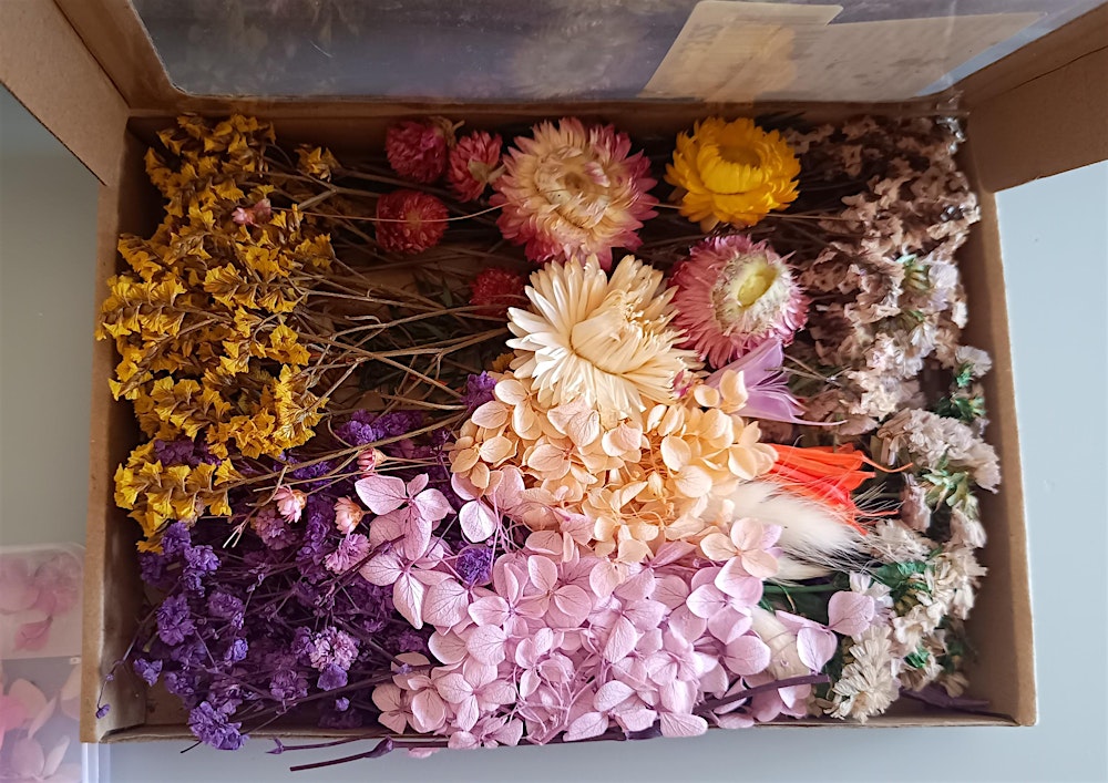 Taller de resina UV: Crea tus joyas con flores ✨
