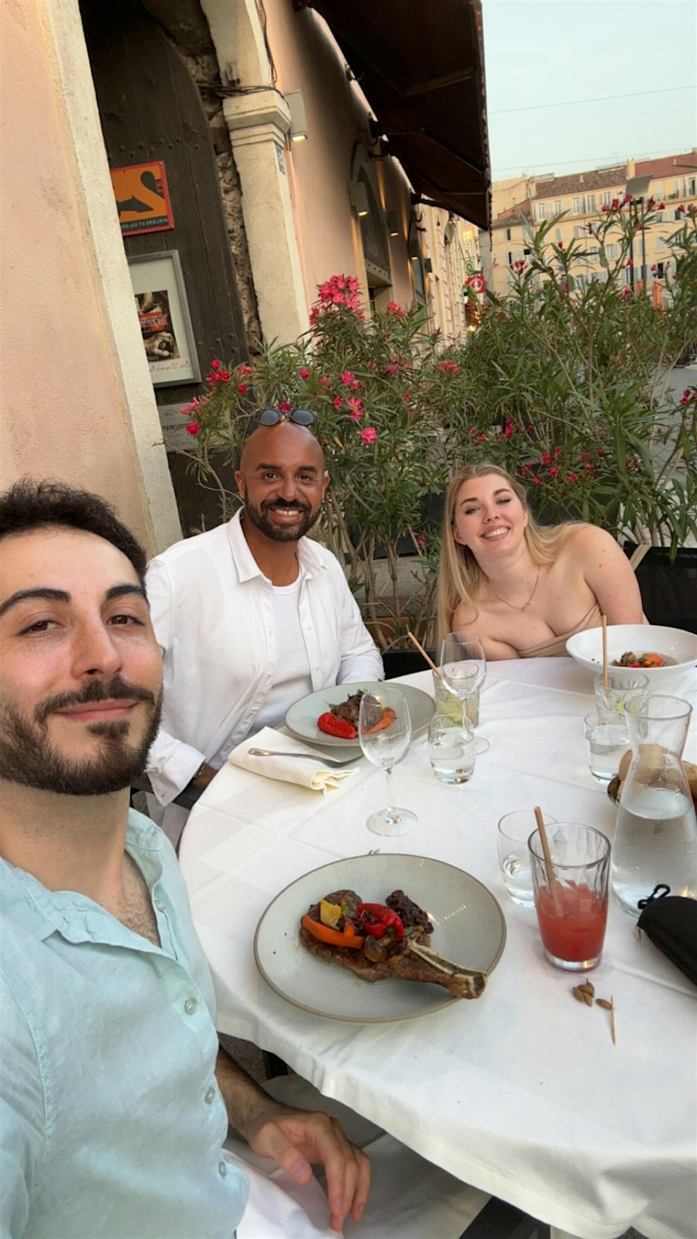 Foodies + New Friends: Seville | Dinner with Strangers