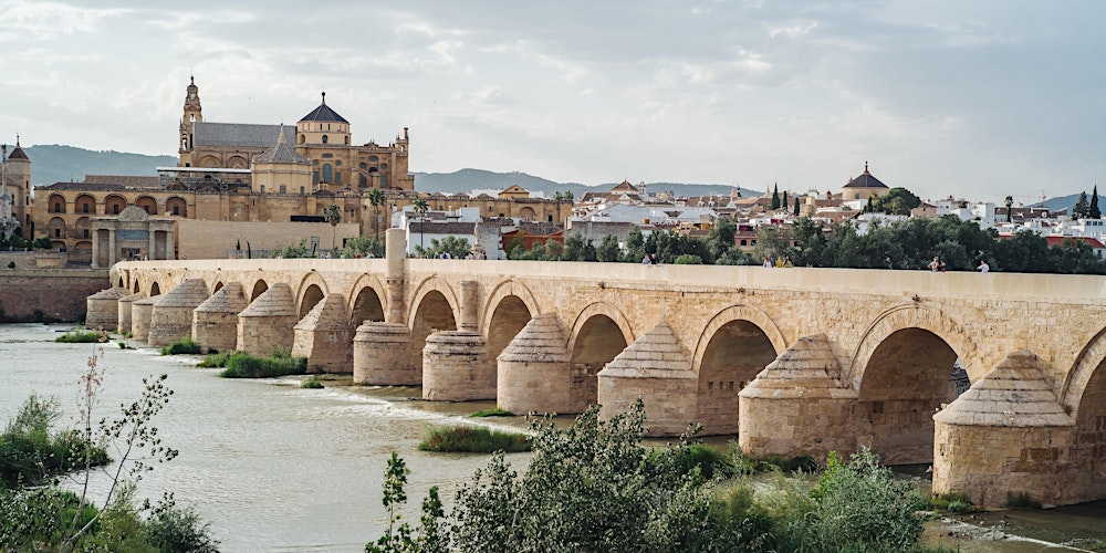 Guided tour of the Jewish Quarter, Alcazar and Mosque-Cathedral – Italian