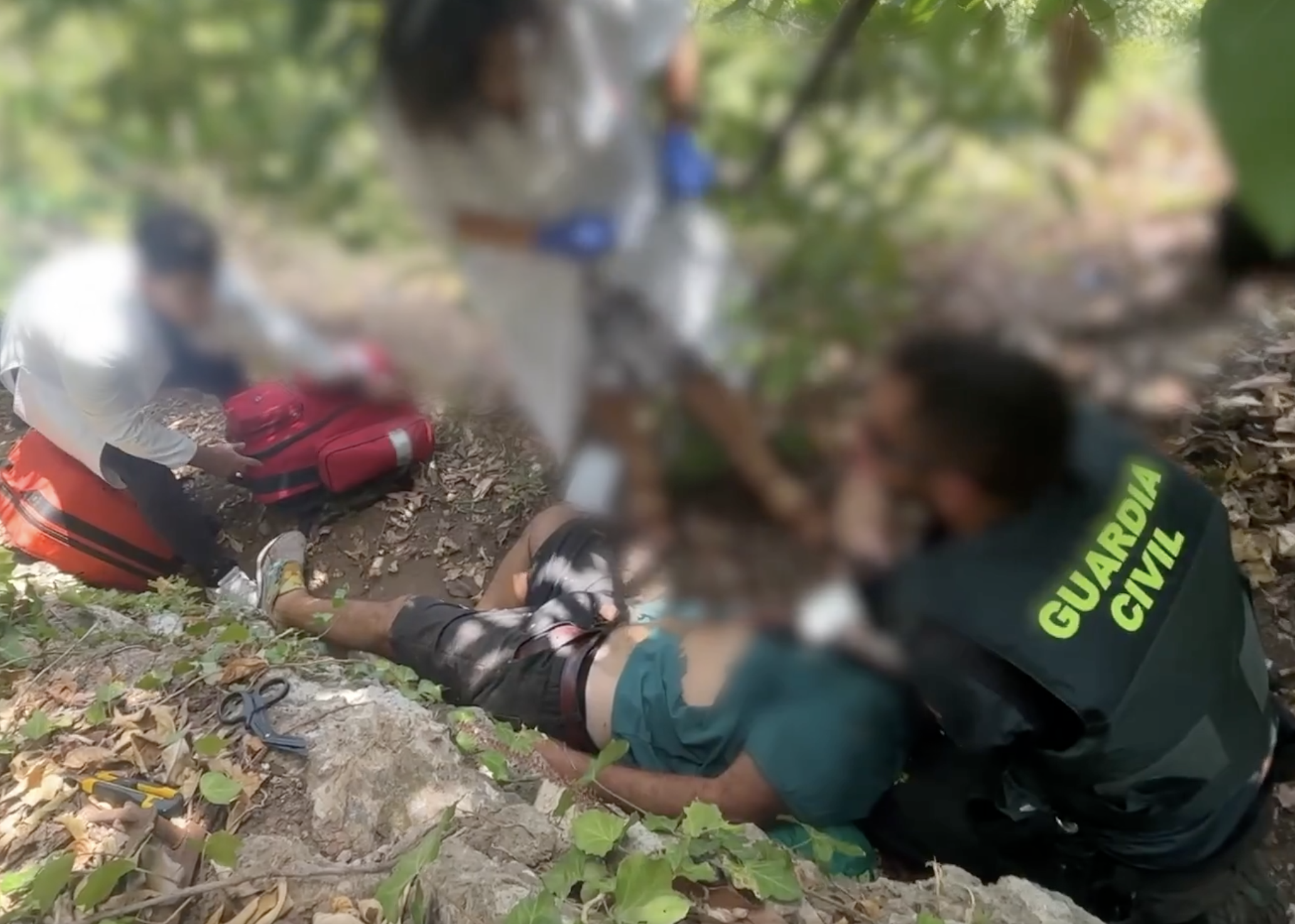 WATCH: Benahavis murder suspect slashes his own throat as police close in near Marbella